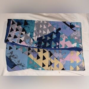 Geometric Multicolor Clutch